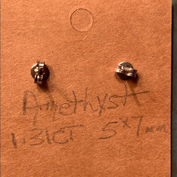 GREEN AMETHYST STUD EARRINGS - Picture 4 of 4